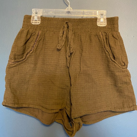 Army Green Flowy Shorts - Picture 1 of 3